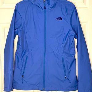 WOMENS NORTH FACE RAIN JACKET - MEDIUM